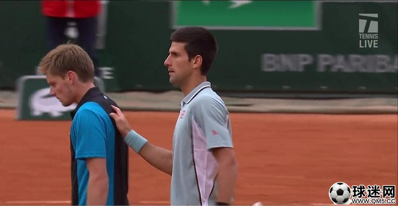 Roland.Garros.2013.R1.Djokovic.vs.Goffin.ENG.720p.x264[10-17-36].JPG